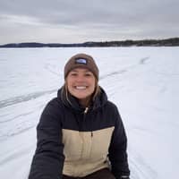 Sitter Profile Image: Lindsey F.