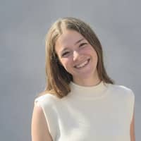 Sitter Profile Image: Maylis V.