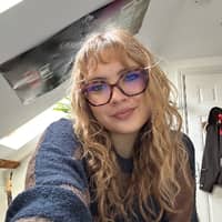 Sitter Profile Image: Axelle M.