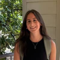 Sitter Profile Image: Halee A.