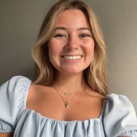 Sitter Profile Image: Isabel L.