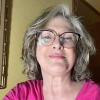 Sitter Profile Image: Laura J.