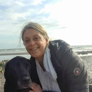 Sitter Profile Image: Linda J.