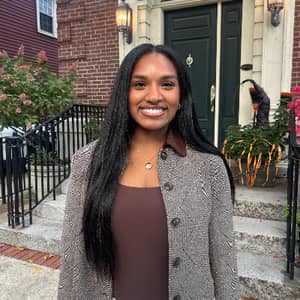 Sitter Profile Image: Syenna M.