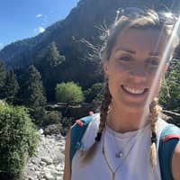 Sitter Profile Image: Laurie T.