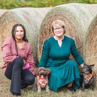 Sitter Profile Image: Holly W.