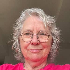 Sitter Profile Image: Linda D.