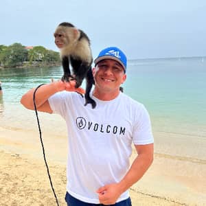 Sitter Profile Image: Alejandro G.