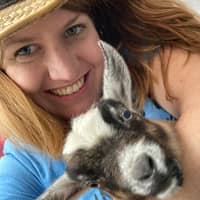 Sitter Profile Image: Nikki B.