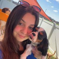 Sitter Profile Image: Maysie J.