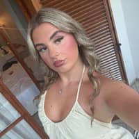 Sitter Profile Image: Maisie S.