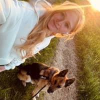 Sitter Profile Image: Miriam K.