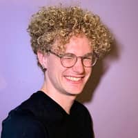 Sitter Profile Image: Oliver J.