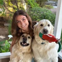 Sitter Profile Image: Larissa C.