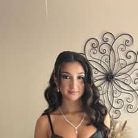 Sitter Profile Image: Lauren F.