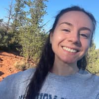 Sitter Profile Image: Julia F.