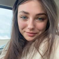 Sitter Profile Image: Sabrina T.