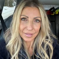 Sitter Profile Image: Tracy R.