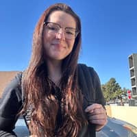 Sitter Profile Image: Nicole G.