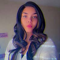 Sitter Profile Image: Christina L.