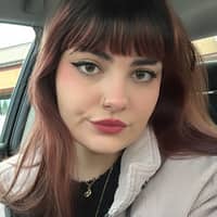 Sitter Profile Image: Autumn B.