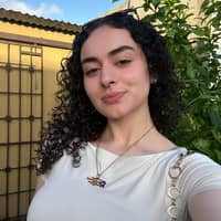 Sitter Profile Image: Alina O.