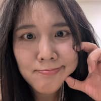 Sitter Profile Image: Xin Yi L.