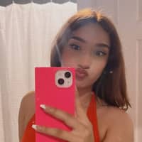 Sitter Profile Image: Isabelle V.