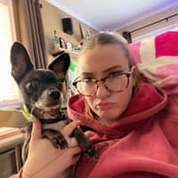 Sitter Profile Image: Holly T.