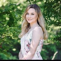 Sitter Profile Image: Courtney S.