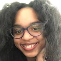 Sitter Profile Image: Zoe J.