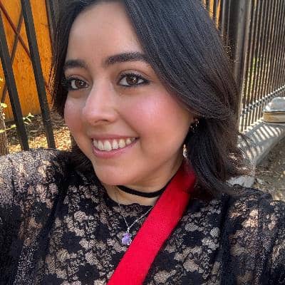 Sitter Profile Image: Luciana S.