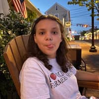 Sitter Profile Image: Emma L.