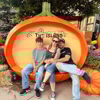 Sitter Profile Image: Sarah L.