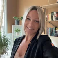 Sitter Profile Image: Dana W.