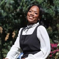 Sitter Profile Image: Jayne W.