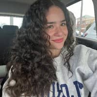 Sitter Profile Image: Julia P.