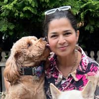 Sitter Profile Image: Lorena R.