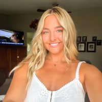 Sitter Profile Image: Emmalyn B.