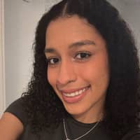 Sitter Profile Image: Julianne A.