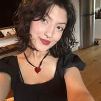 Sitter Profile Image: Julianna M.