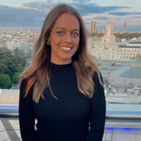 Sitter Profile Image: Lindsay E.