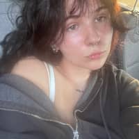 Sitter Profile Image: Chloe J.