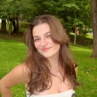 Sitter Profile Image: Ashlyn S.