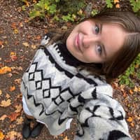 Sitter Profile Image: Rhiannon P.