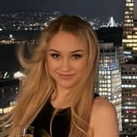 Sitter Profile Image: Hannah D.