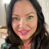 Sitter Profile Image: Leslie G.