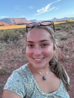 Sitter Profile Image: Summer H.