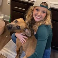 Sitter Profile Image: Ariana G.