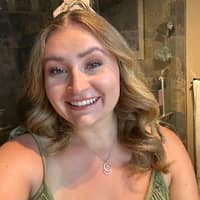 Sitter Profile Image: Rayna M.